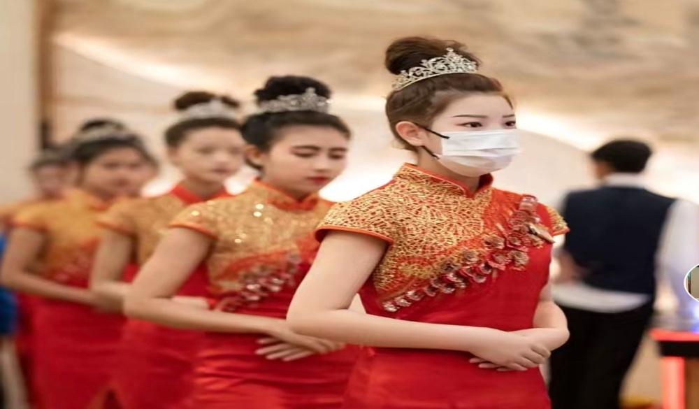 果博福布斯三